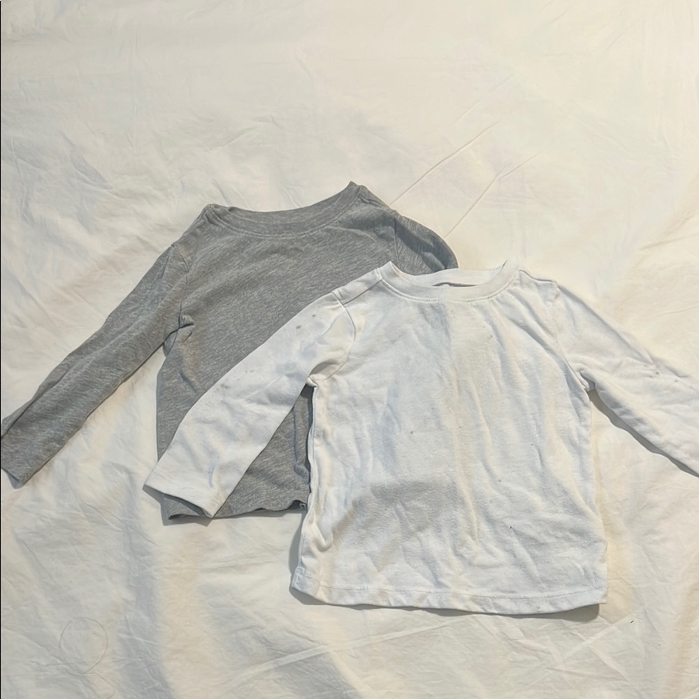 Old Navy Kids Long Sleeve Gray and White Tops, 18-24 M